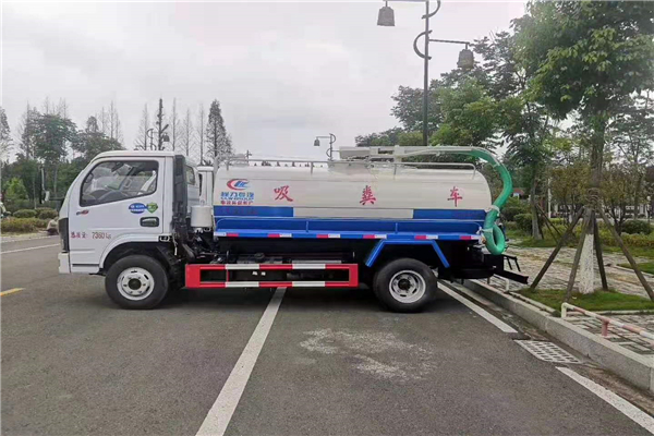 天然資源充分利用，真空泵系統(tǒng)的吸污車吸糞車工作原理