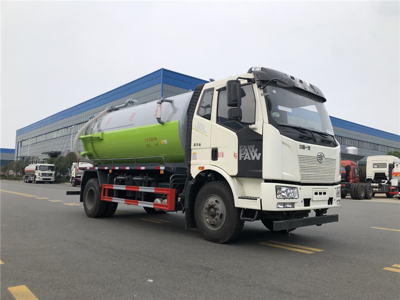 真空吸污車和吸糞車在工作原理有什么區(qū)別到底怎么選購？