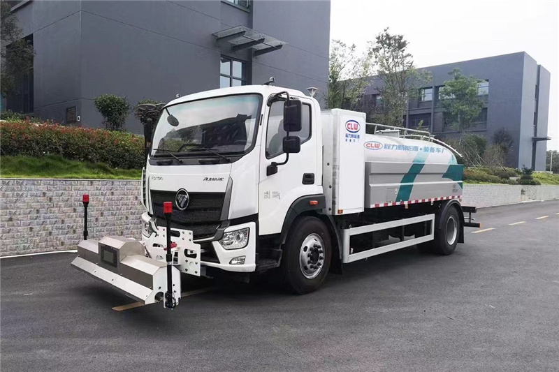 每天一款財富車型推薦：純電動福田路面清洗車由機械、液壓、電控三部分合為一體的專用沖洗作業(yè)車