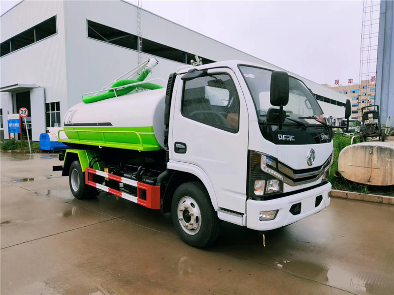 東風凱普特環衛清洗吸污車可以在密度大，道路窄的城市和街道使用