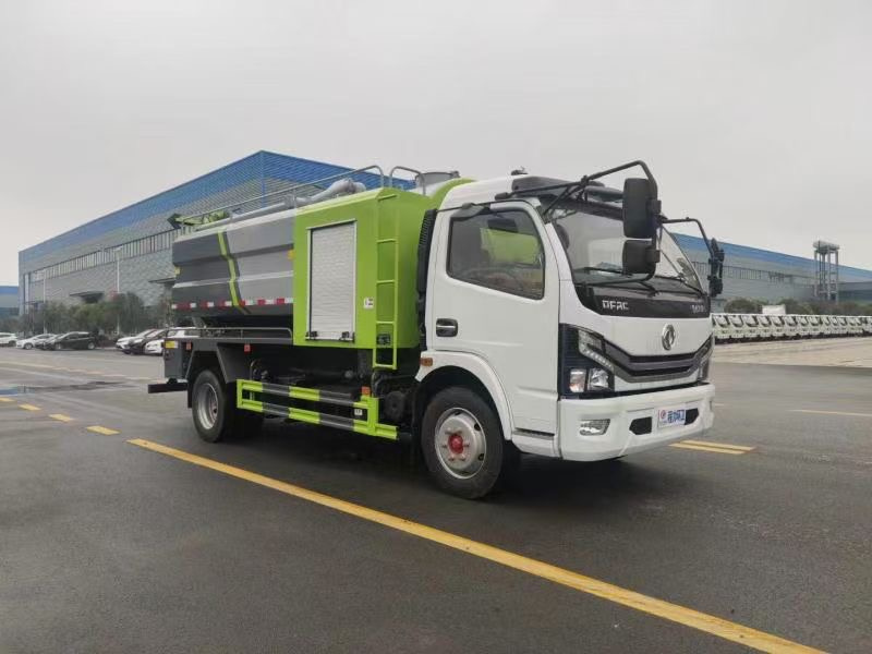 東風多利卡D7吸糞車結合選配的水循環，使高壓沖洗、真空吸污