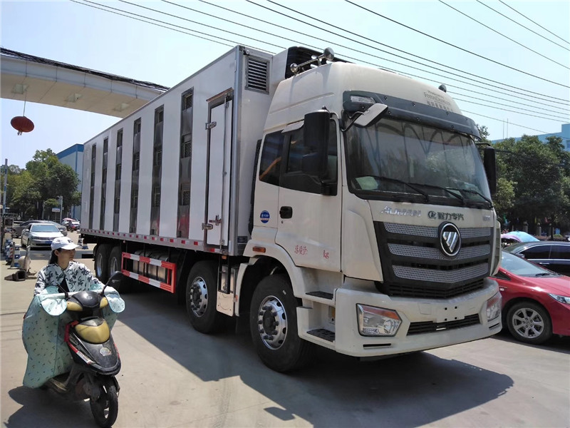 東風(fēng)天龍畜禽運(yùn)輸車減少死亡率，提高運(yùn)輸效率，自動(dòng)化程度高