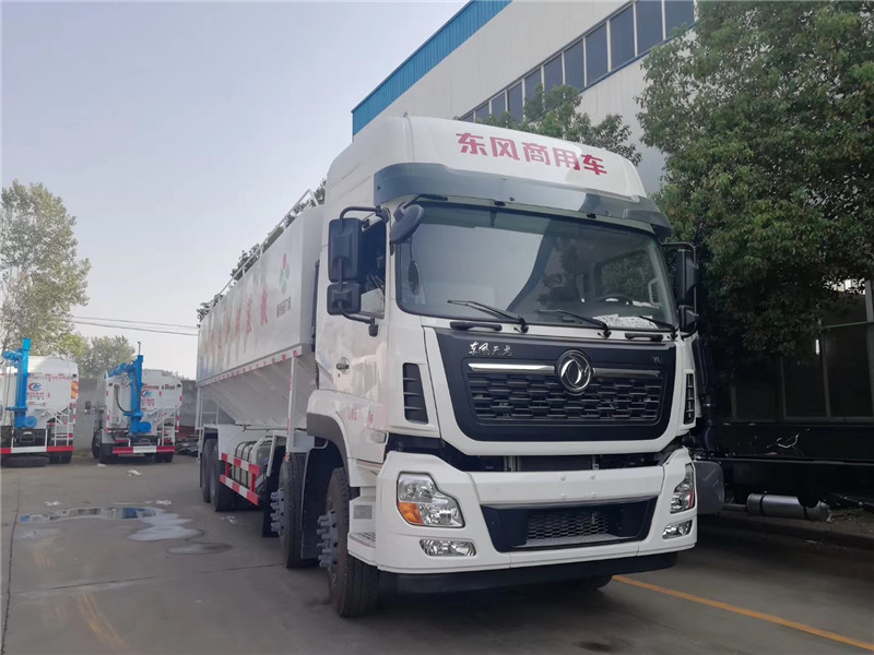 東風(fēng)柳汽小三軸散裝飼料運(yùn)輸車(chē)前機(jī)械后氣囊駕駛室懸置