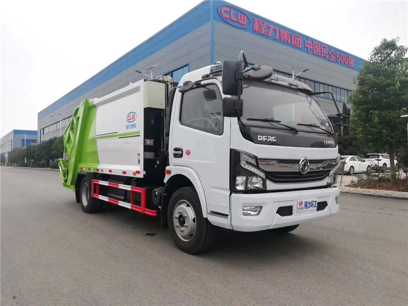 東風天龍壓縮垃圾車壓縮比高、密封性好、裝載量大﹑操作方便