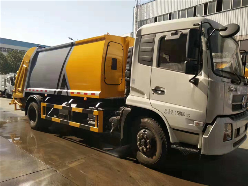  國(guó)六東風(fēng)大多利卡壓縮垃圾車用于收集城鎮(zhèn)居民生活垃圾的環(huán)衛(wèi)車輛