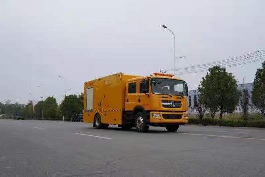 東風D9雙排搶險排水救險車