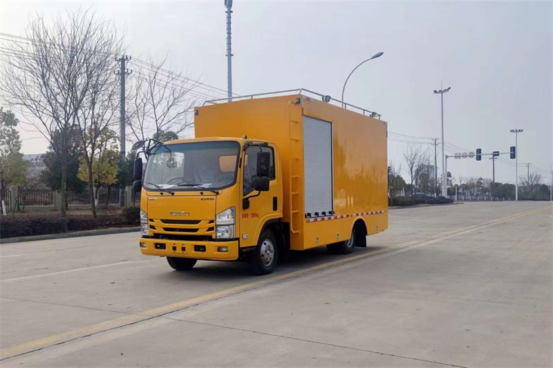 五十鈴紫外光固化修復車