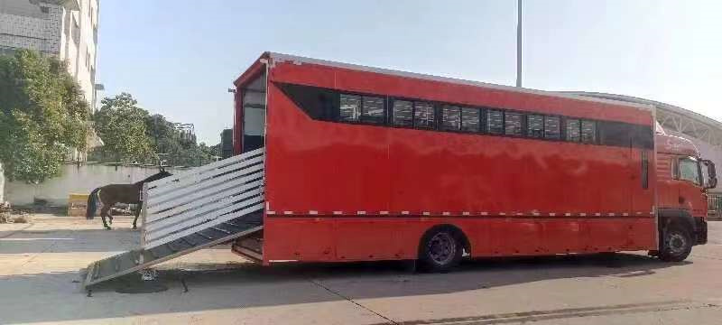 程力汽車陜汽德龍運馬車